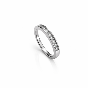 14K White Gold Channel Set Diamond Band TDW:0.25ct VS H