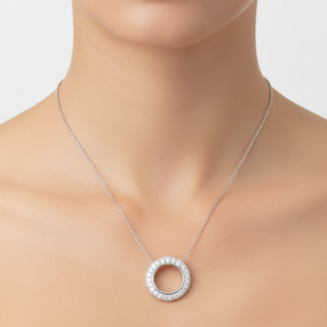 18K White Gold Pavé Setting Diamond Circle Shape Pendant and Chain. TDW: 0.50ct 3.65gr