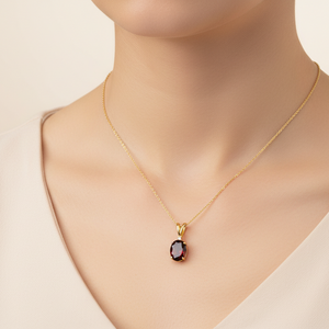 10K Yellow Gold Garnet Pendant Necklace G: 1.10ct TDW: 0.01ct SI I