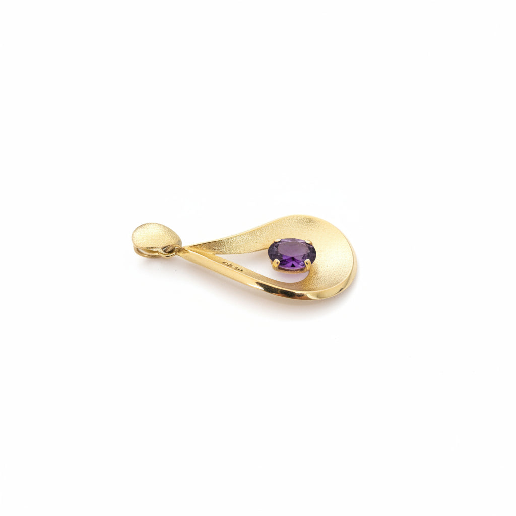 18k Yellow Gold Tear Shape Pendant with Amethyst