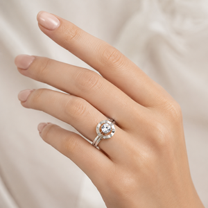 14K White Gold Halo Diamond Ring Setting Set. Centre: 1.10ct SI1 F TDW:1.24ct