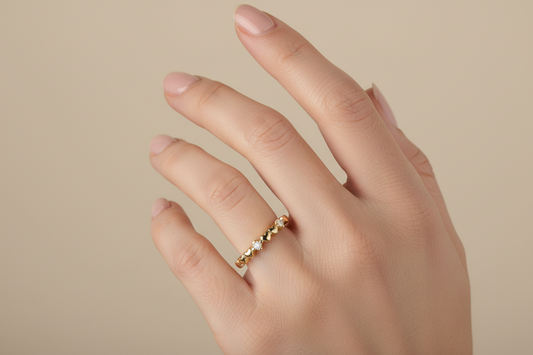 18K Yellow Gold Ring with small heart and Cubic Zirconia
