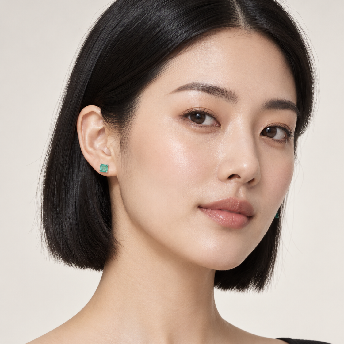 18K White Gold Natural Colombian Emerald Stud Earrings