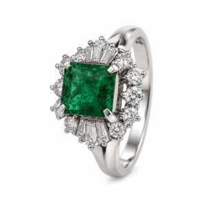 900 Platinum Vintage Emerald-Cut Emerald Diamond Halo Cluster Ring