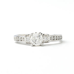 White Gold Engagement Solitaire Diamond Ring with Accent. 14k, Centre: 0.65ct, TDW: 1.02ct, VS2-SI1, EF