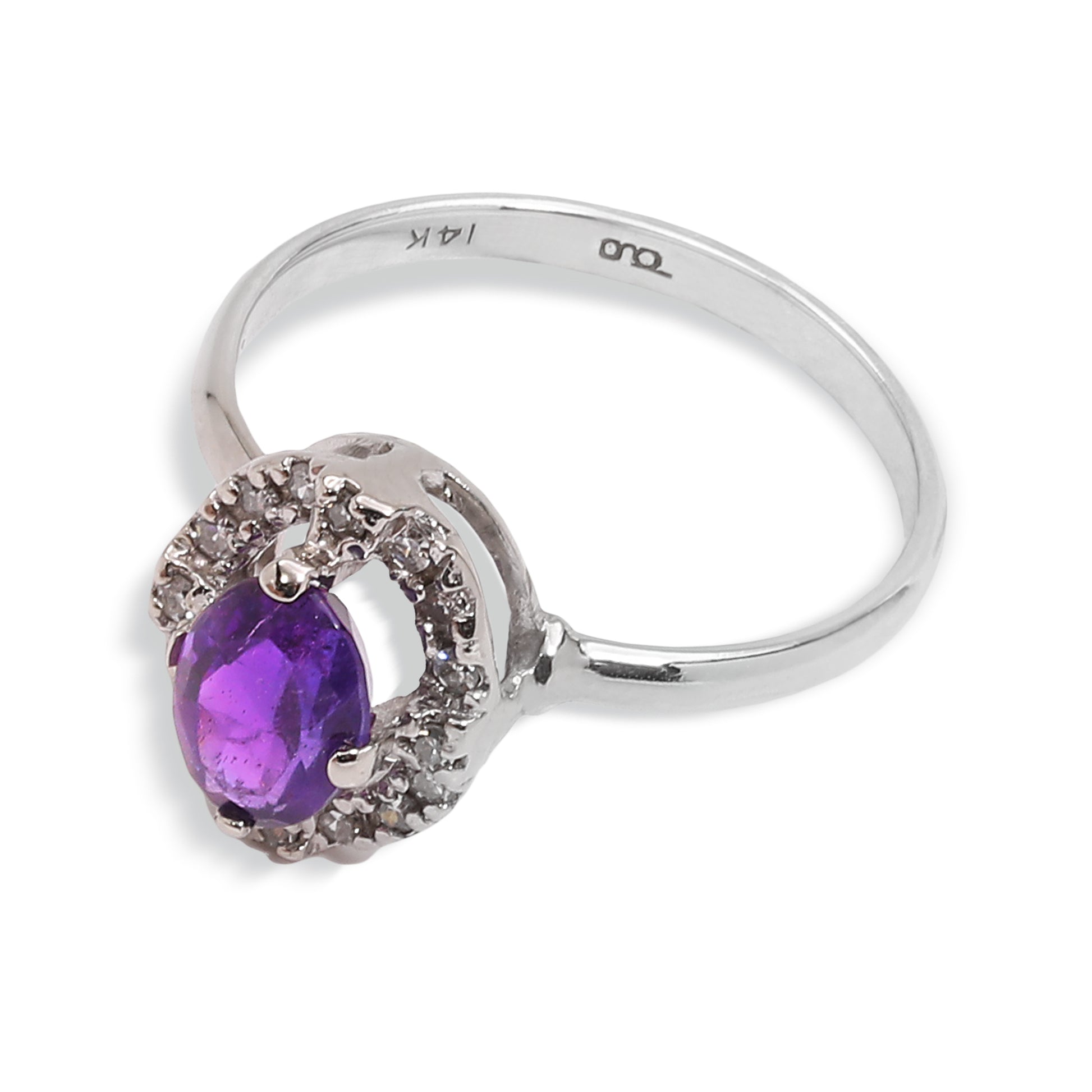 White Gold Oval Amethyst with Diamond Halo Ring. 14k,  A: 0.54ct, TDW: 0.16ct