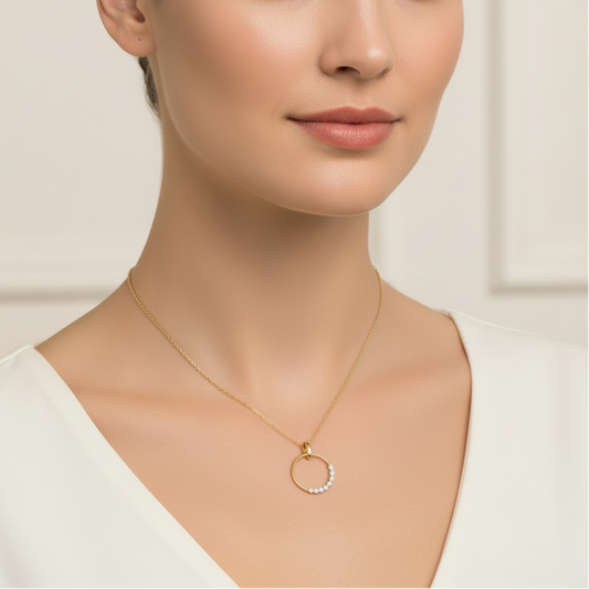 Yellow Gold Pendent Circle style setting with 8 Round Natural diamonds, TDW:0.32ct,  VS- SI HI 18k