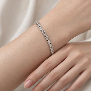 18K White Gold Diamond Station Link Bracelet