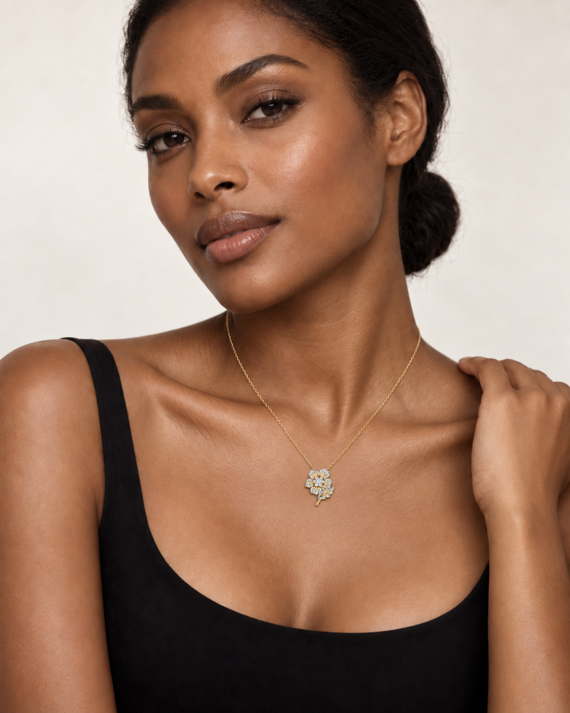 18K Yellow Gold Pavé Diamond Floral Pendant With Leaf Stem TDW:0.79ct