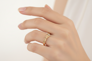 10K Yellow Gold Filigree Ring with Natural Round Diamond TDW: 0.01ct