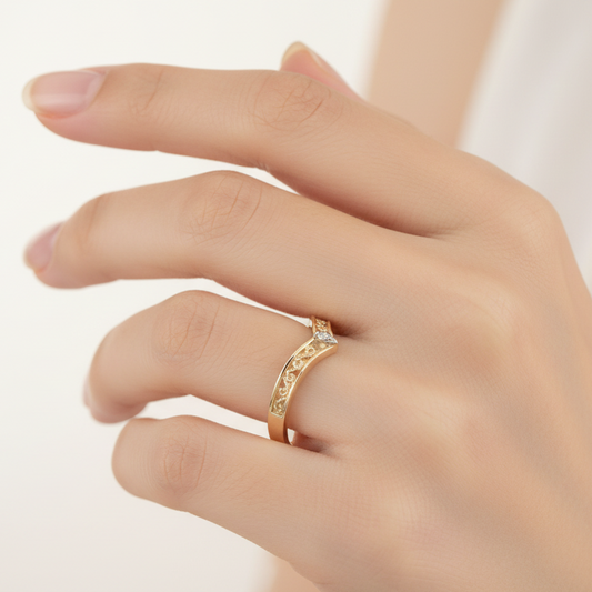 10K Yellow Gold Filigree Ring with Natural Round Diamond TDW: 0.01ct