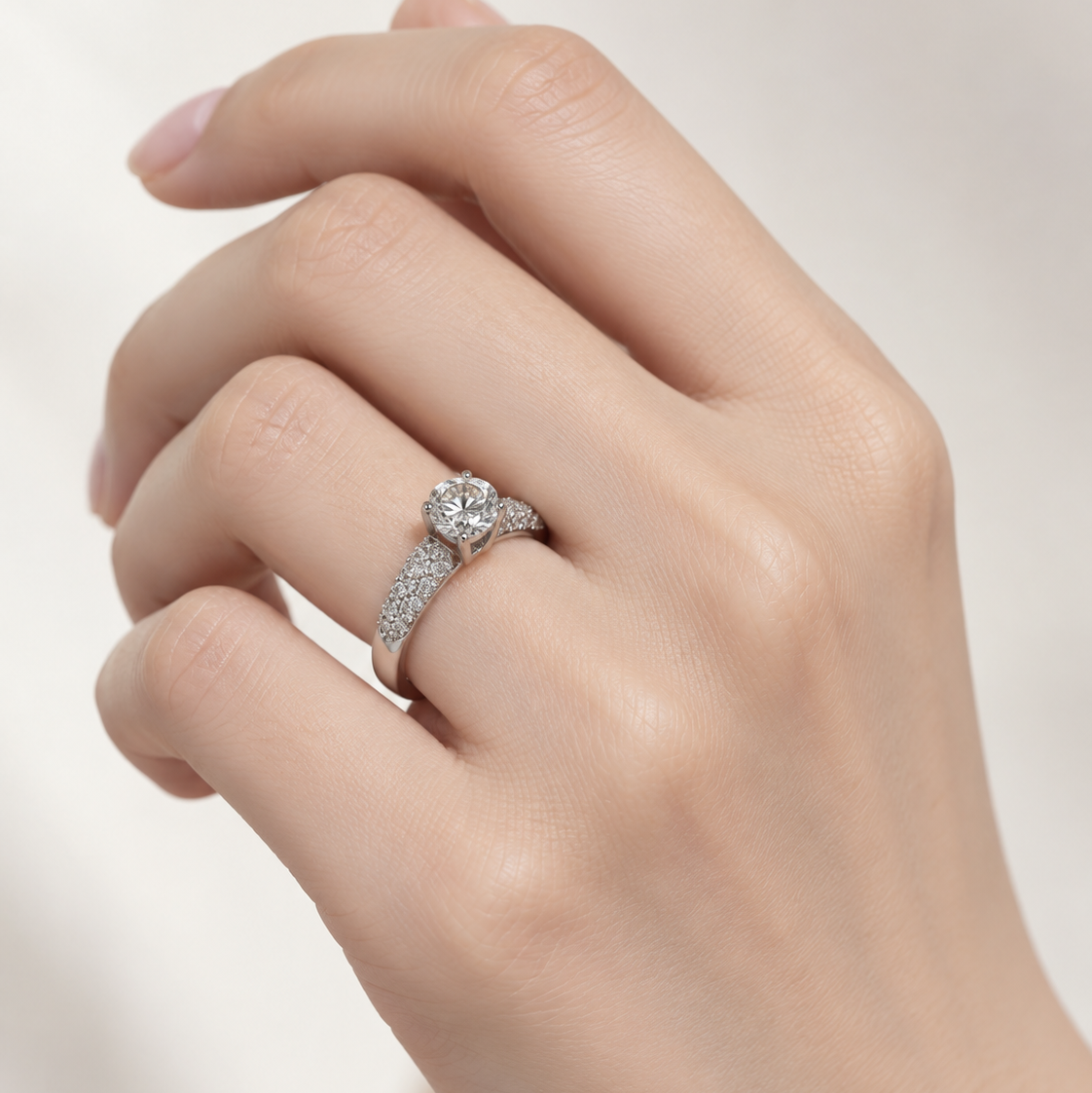 18K White Gold Round Diamond Solitaire Ring Pavé Shoulders