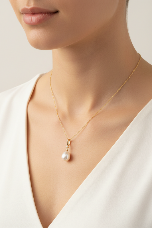 Yellow Gold Single Pearl Drop with One Natural Diamond Pendant,18k