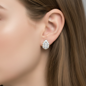 IGI Certified Yellow Gold Pear-Shaped Diamond Cluster Stud Earrings 18k