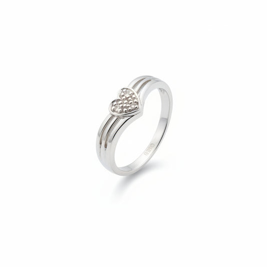 10k White Gold Diamond Heart Cluster Ring