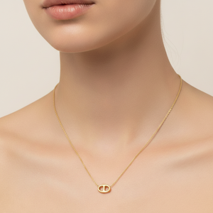 18K Yellow Gold Oval Link Pendant Necklace with Cut-Out Detail, 3.45gr