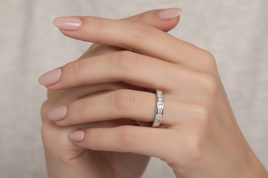 White Gold Band Setting with 9 Princess cut diamonds, 14k, TDW: 0.3 TDW, SI HI