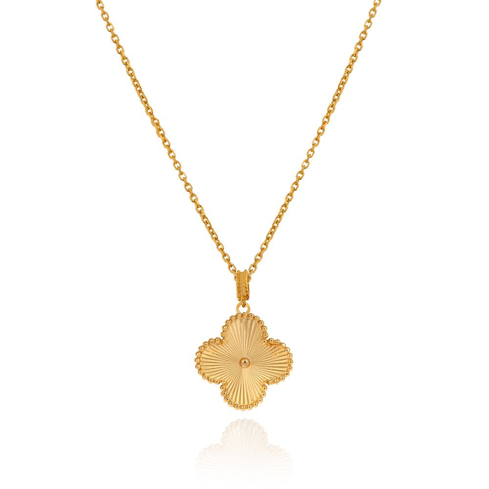 Yellow Gold Clover Pendent with gold cut Chain in not included18k 1.26gr