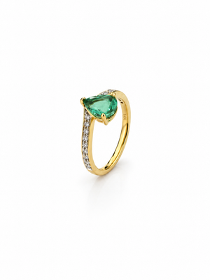 14k Yellow Gold Ring with Pear cut Green Tourmaline and Diamonds