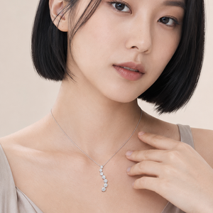 14K White Gold Graduated Diamond Journey Pendant Necklace