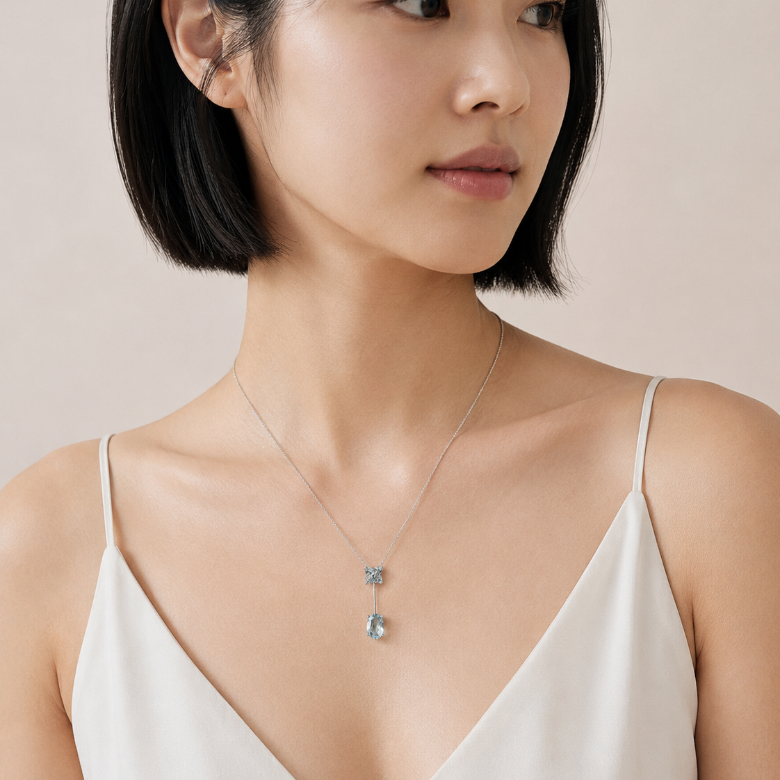 14K White Gold Oval Aquamarine Cluster Pendant