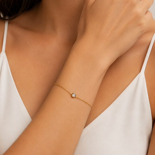 14K Yellow Gold Bracelet setting with one Cubic Zirconia 6 1/2 to 7 1/2" Adjustable