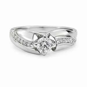 14K White Gold Diamond Ring and Accent. TDW: 0.36ct