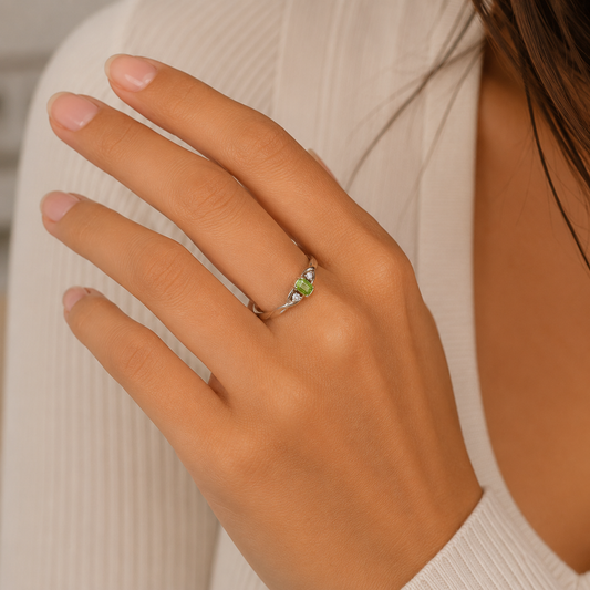 10K White Gold Peridot with Diamonds Ring
