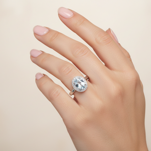 925 Sterling Silver Oval Aquamarine Halo Ring with Diamond Accents