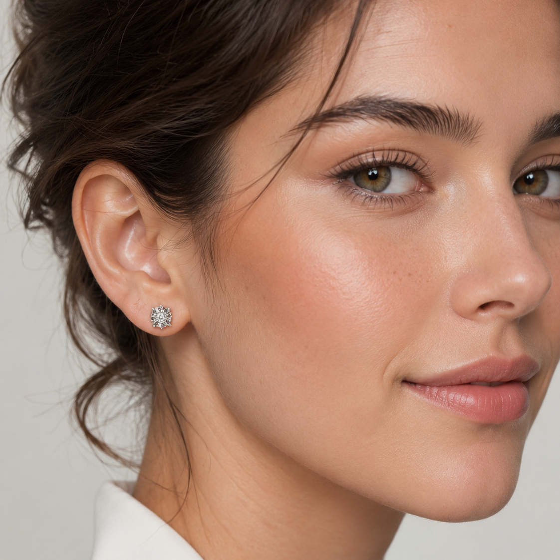 925 Sterling Silver Diamond Round Stud Earrings