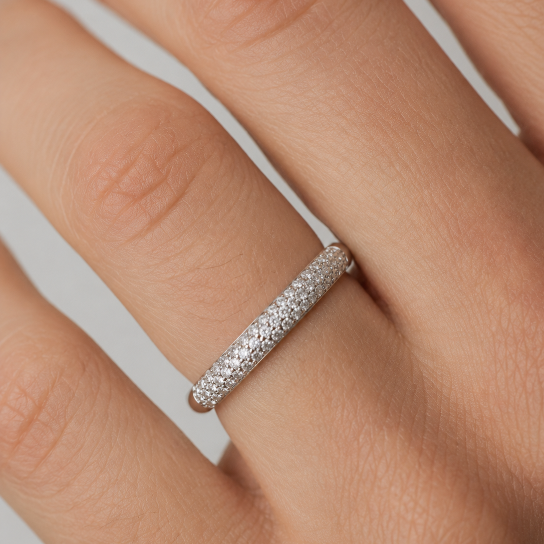 18K Vintage White Gold Pavé Diamond Band Ring