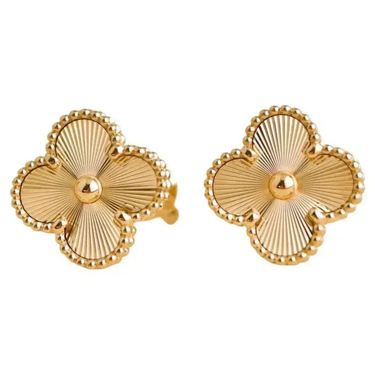 Yellow Gold Clover Small Size Stud Earrings. 18k, 2.47gr