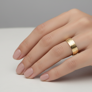 Yellow Gold Band Ring with edge detailing 14k, size 10, 5 mm