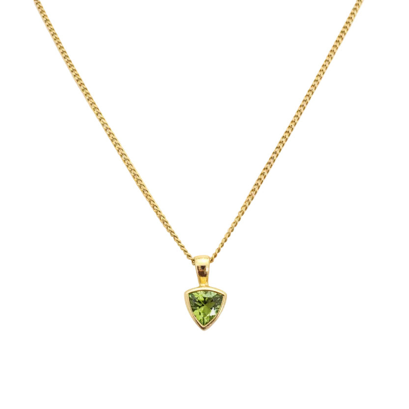10K Yellow Gold Triangle Shape Peridot Pendant Necklace, P: 0.68ct