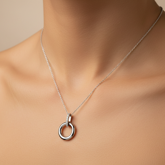 925 Sterling Silver Diamond Circle Pendant Necklace