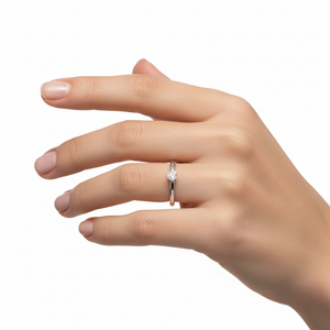 925 Sterling Silver Heart Design Round Cut Diamond Ring TDW:0.04ct