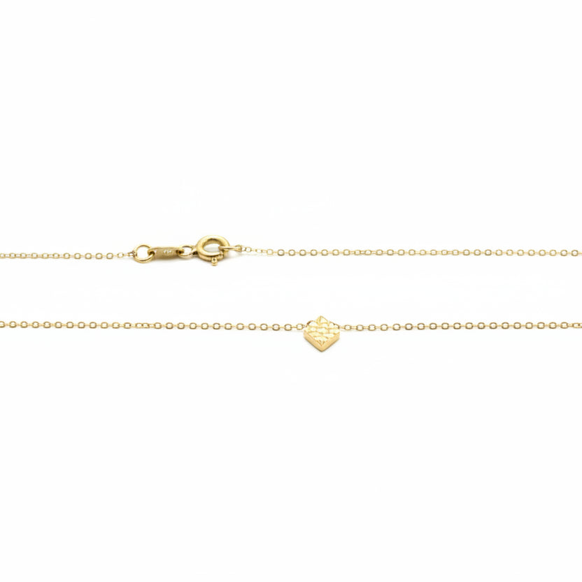 10k Yellow Gold Textured Diamond Pattern Pendant Necklace
