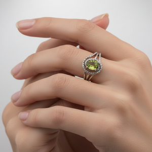 925 Sterling Silver Oval Cut Peridot Ring