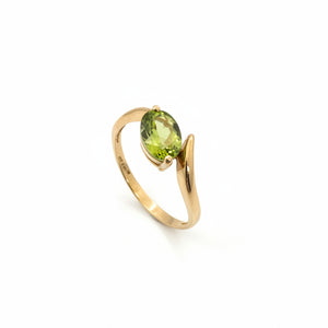 10k Yellow Gold Peridot Bypass Solitaire Ring, P: 0.82ct