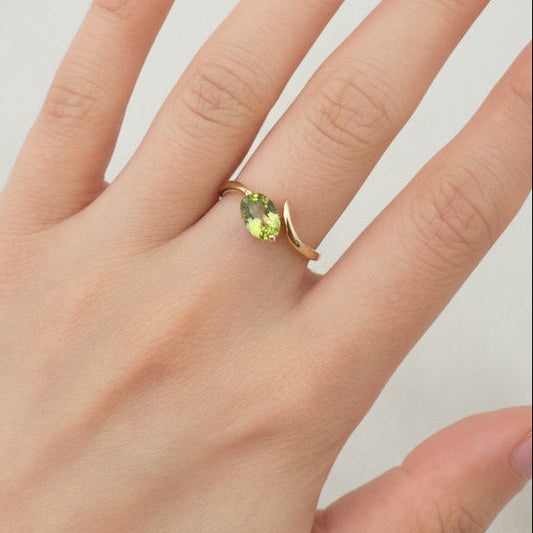 10k Yellow Gold Peridot Bypass Solitaire Ring, P: 0.82ct