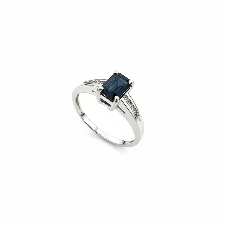 10K White Gold Emerald Cut Sapphire with Diamond Ring, S:0.72ct