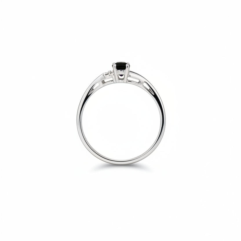 10K White Gold Oval Cut Amethyst with Diamond Ring