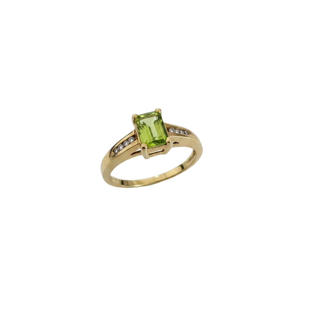 10K Yellow Gold Emerald Cut Peridot with Diamond Ring, P:0.68ct