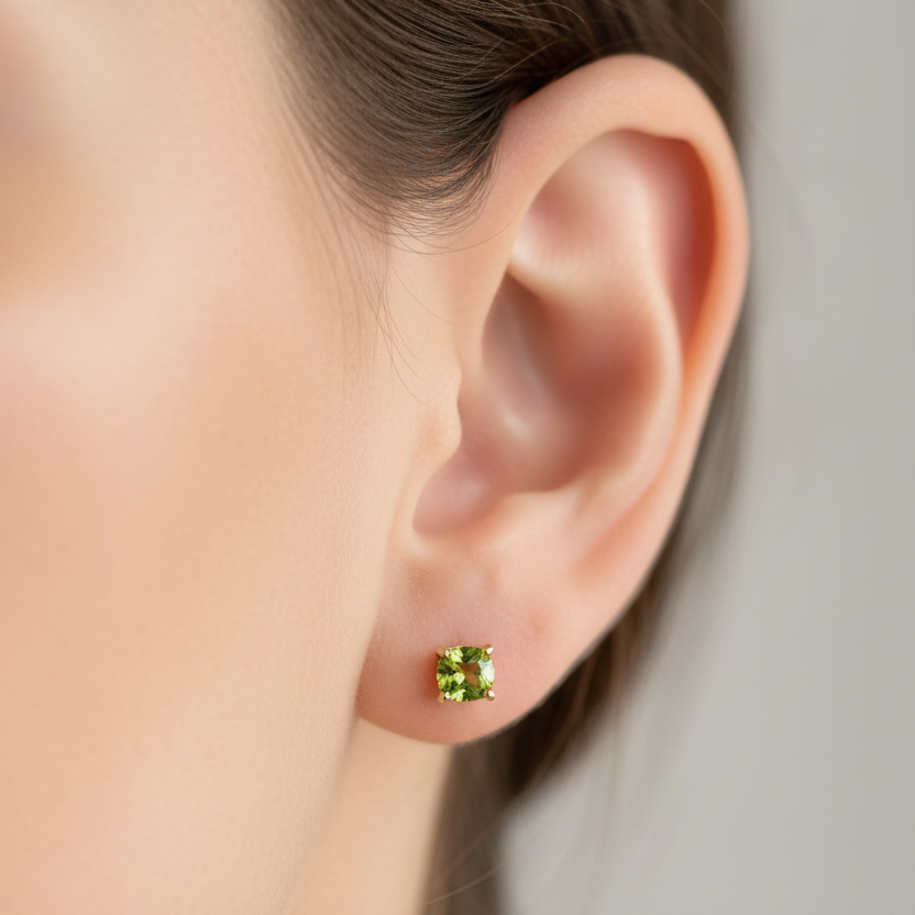 10K Yellow Gold Round Cut Peridot Stud Earrings