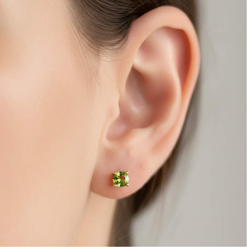 10K Yellow Gold Round Cut Peridot Stud Earrings
