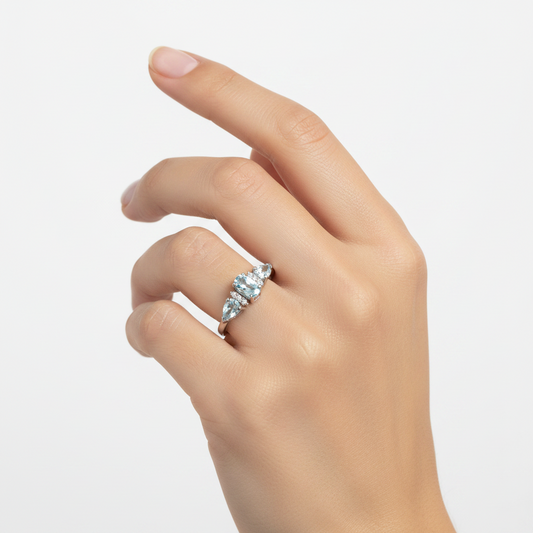 10K White Gold Aquamarine Ring