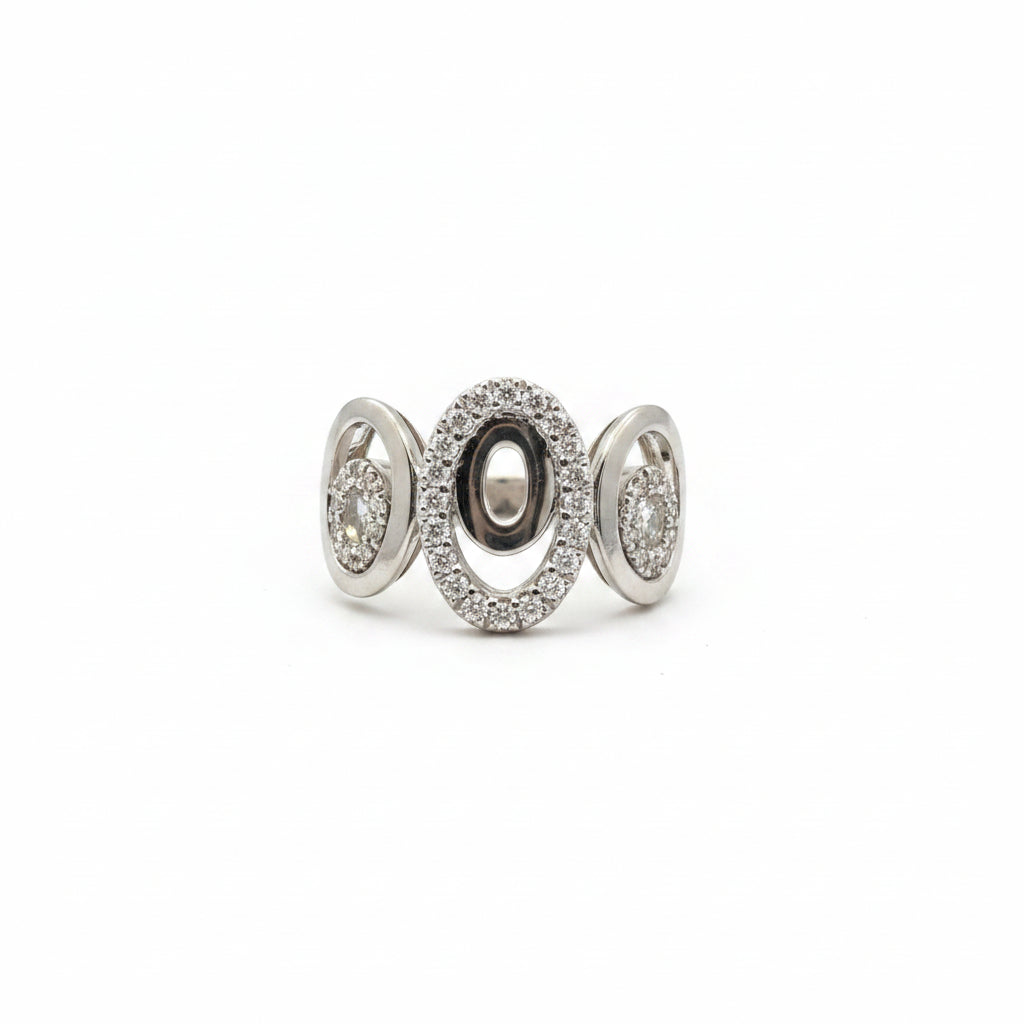 18K White Gold Triple Round Circle Diamond Ring