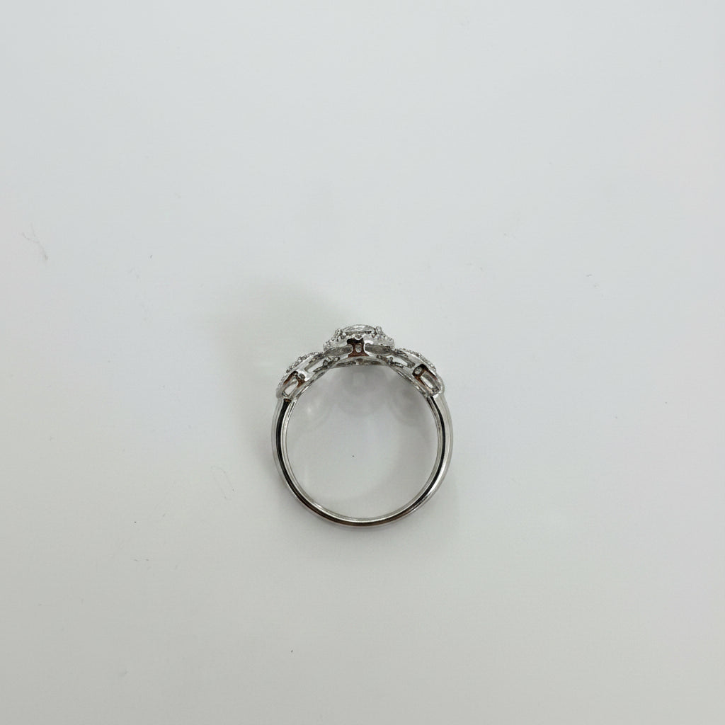 18K White Gold Triple Round Circle Diamond Ring