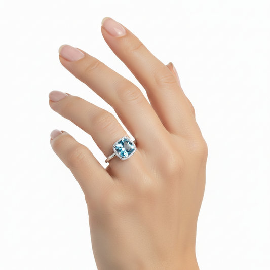 18K White Gold Cushion Cut Blue Topaz and Diamond Ring, T: 4.30ct TDW: 0.28ct