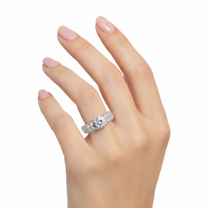 19K White Gold Engagement Diamond Ring